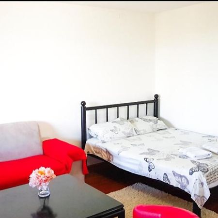Apartment Dina Скопие Екстериор снимка