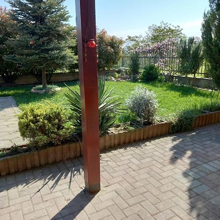 Apartment Dina Скопие Екстериор снимка
