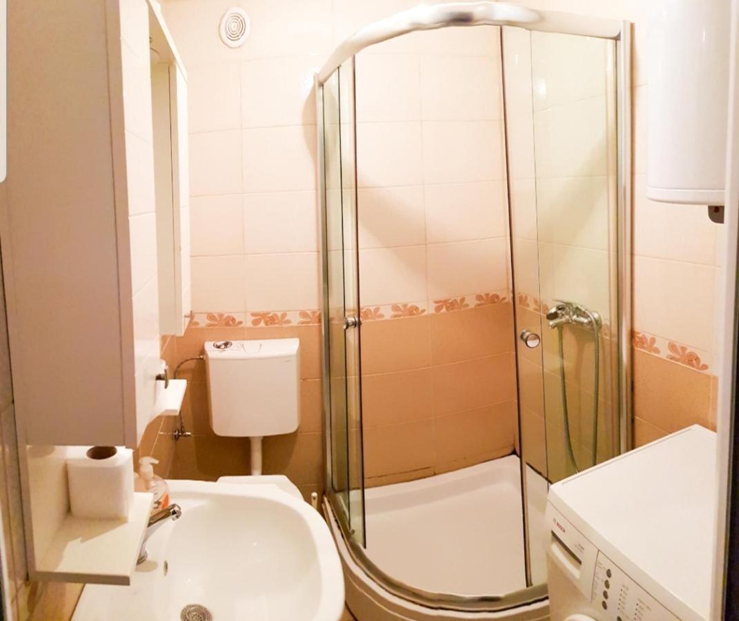 Apartment Dina Скопие Екстериор снимка