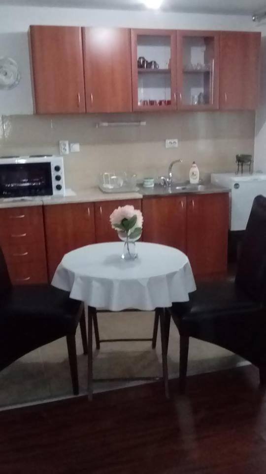 Apartment Dina Скопие Екстериор снимка
