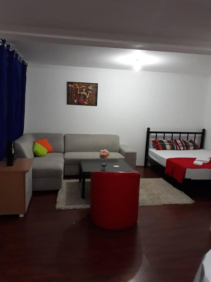 Apartment Dina Скопие Екстериор снимка